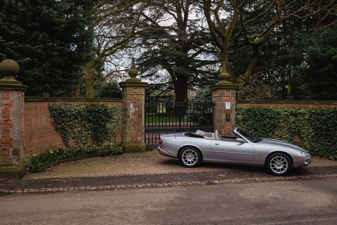 2000 Jaguar X100 XKR - Image 7 of 30
