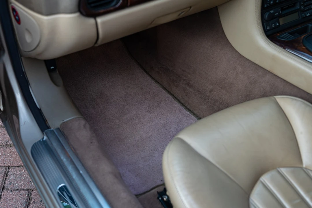 2000 Jaguar X100 XKR - Image 19 of 30
