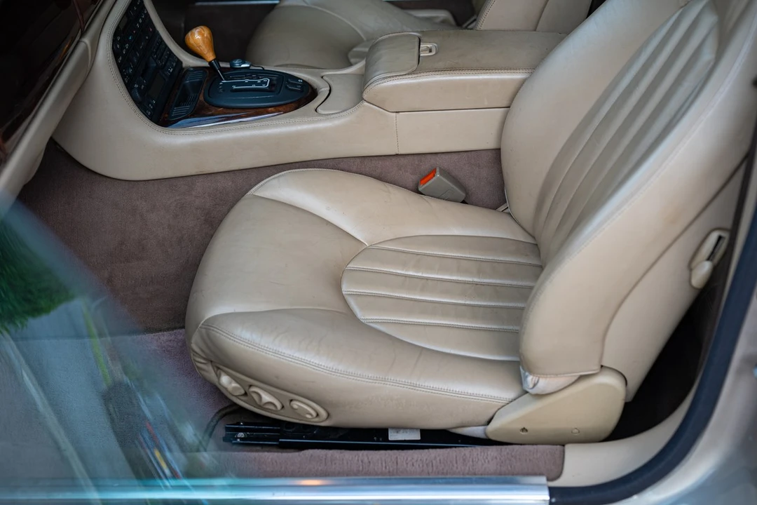 2000 Jaguar X100 XKR - Image 22 of 30