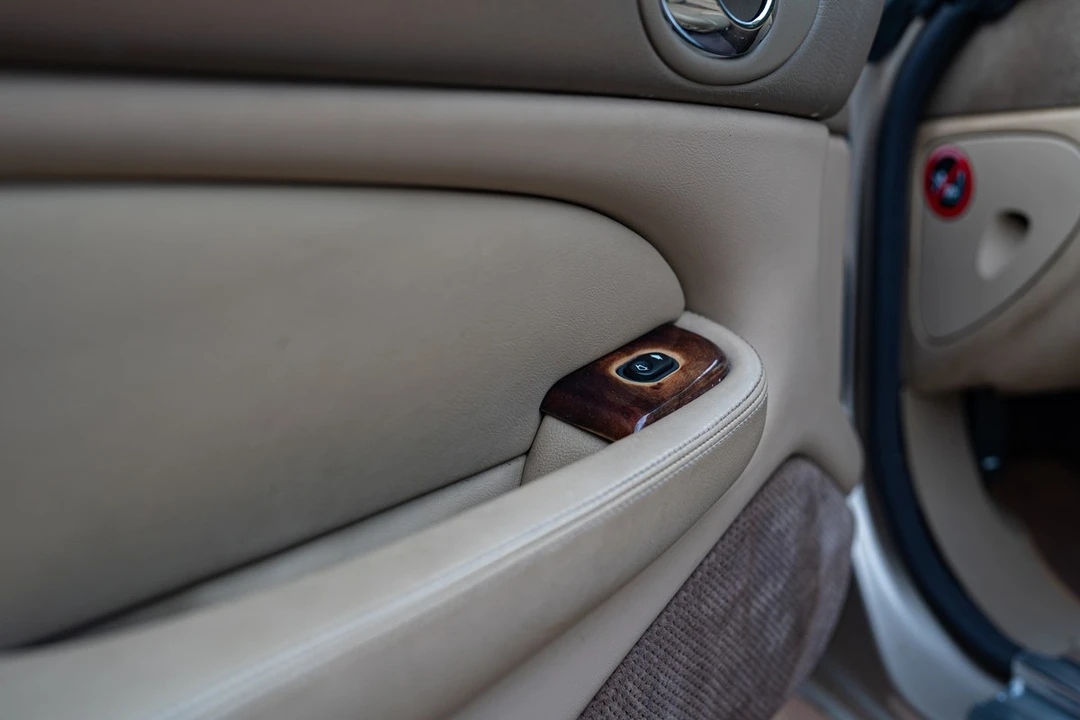 2000 Jaguar X100 XKR - Image 17 of 30