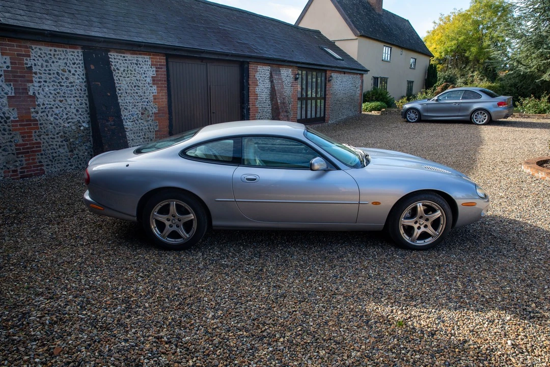 2000 Jaguar X100 XKR - Image 8 of 30