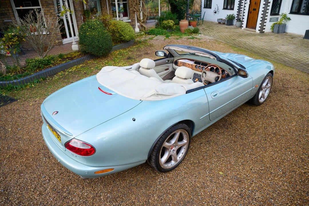 2000 Jaguar X100 XKR - Image 13 of 30