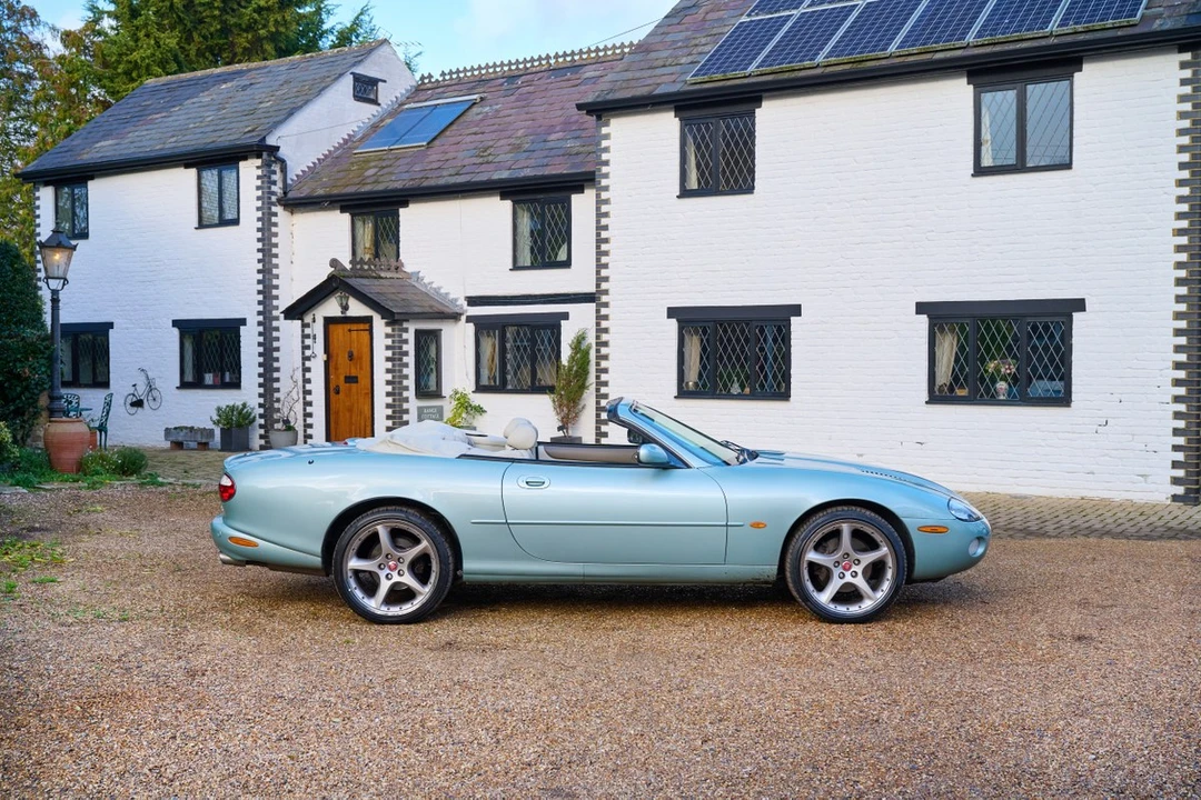 2000 Jaguar X100 XKR - Image 3 of 30