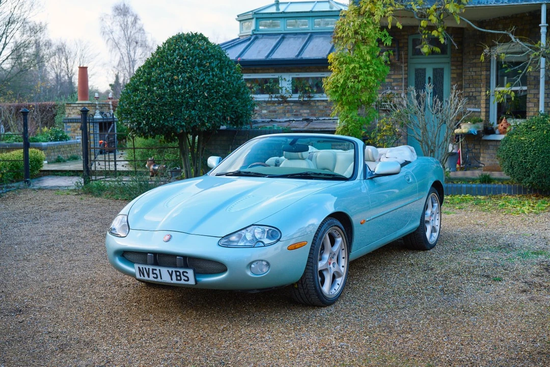 2000 Jaguar X100 XKR - Image 8 of 30