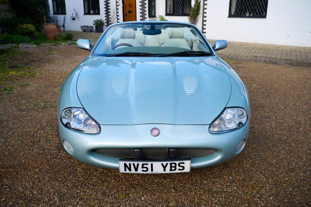 2000 Jaguar X100 XKR - Image 10 of 30