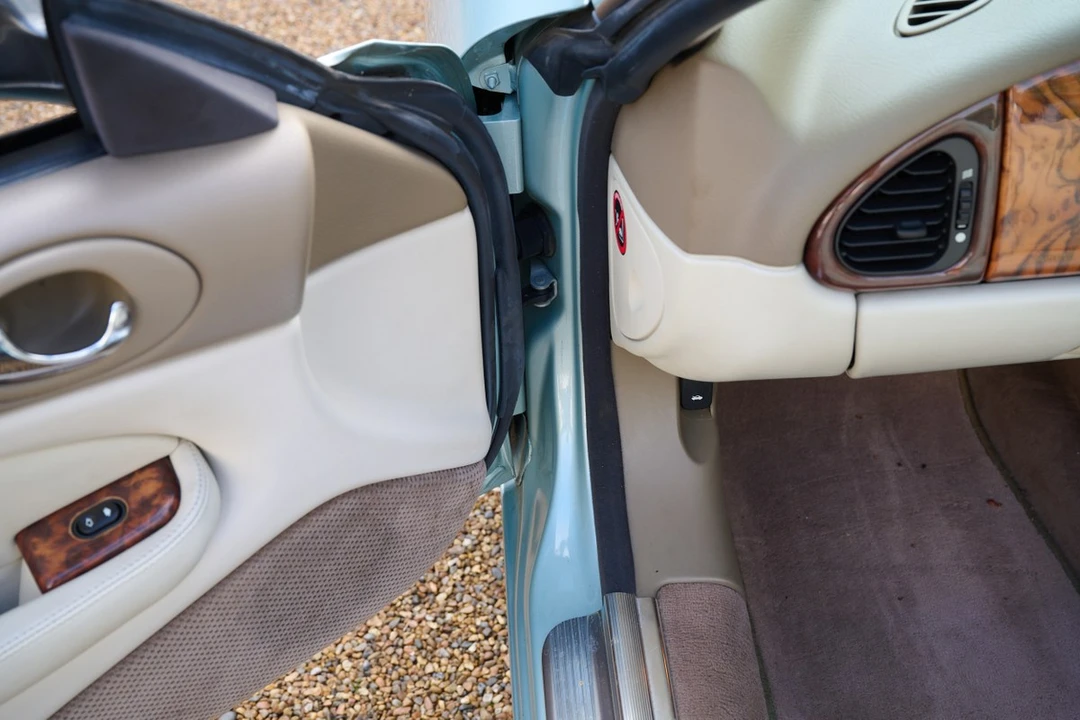 2000 Jaguar X100 XKR - Image 30 of 30