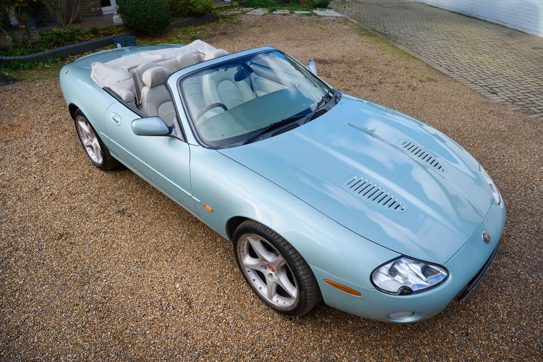 2000 Jaguar X100 XKR - Image 12 of 30