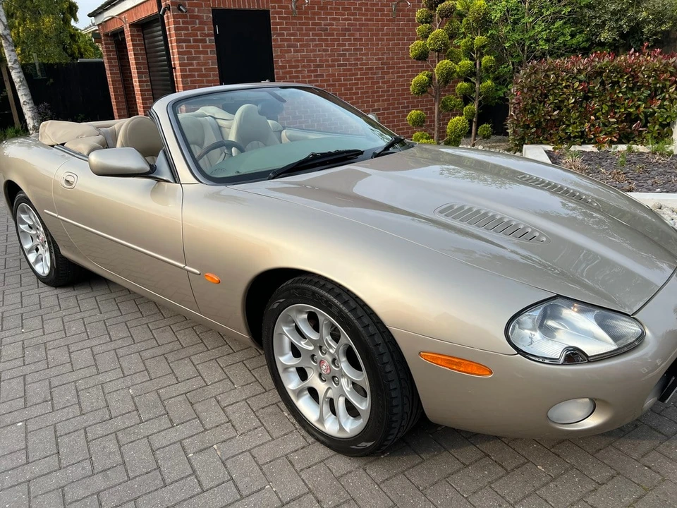 2000 Jaguar X100 XKR - Image 3 of 30