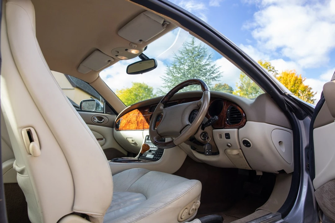 2000 Jaguar X100 XKR - Image 19 of 30