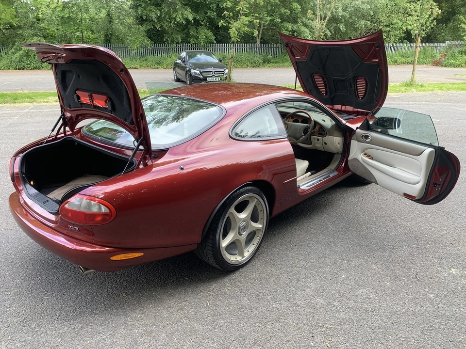 2000 Jaguar X100 XKR - Image 15 of 30