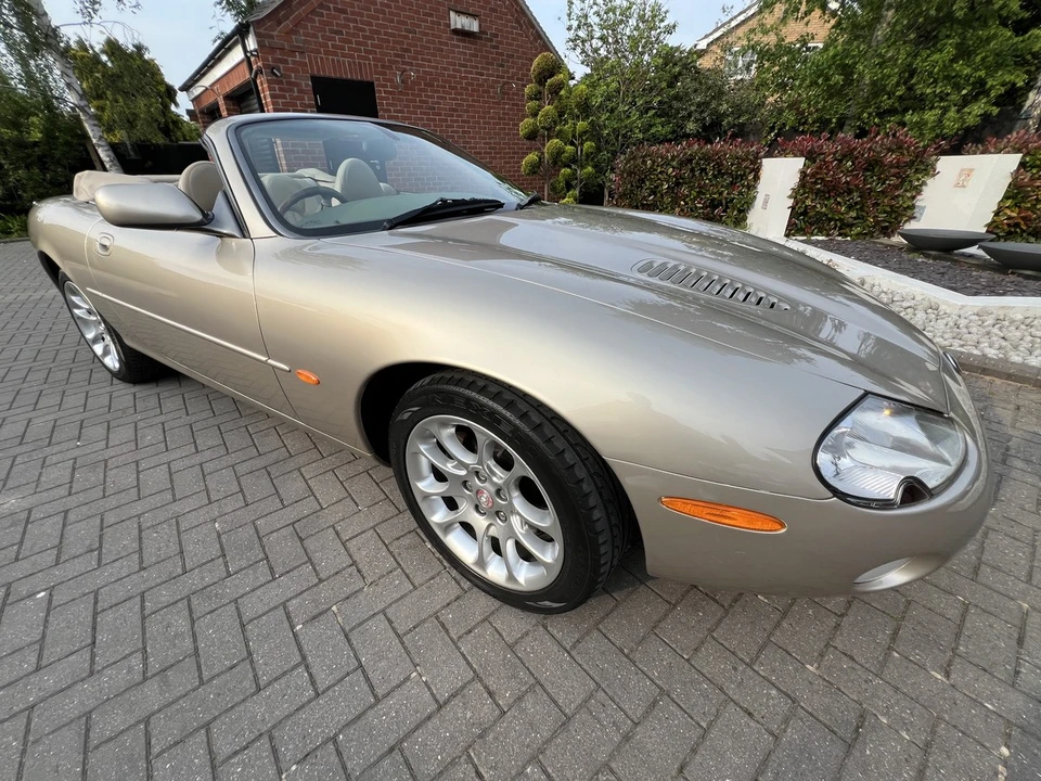 2000 Jaguar X100 XKR - Image 4 of 30