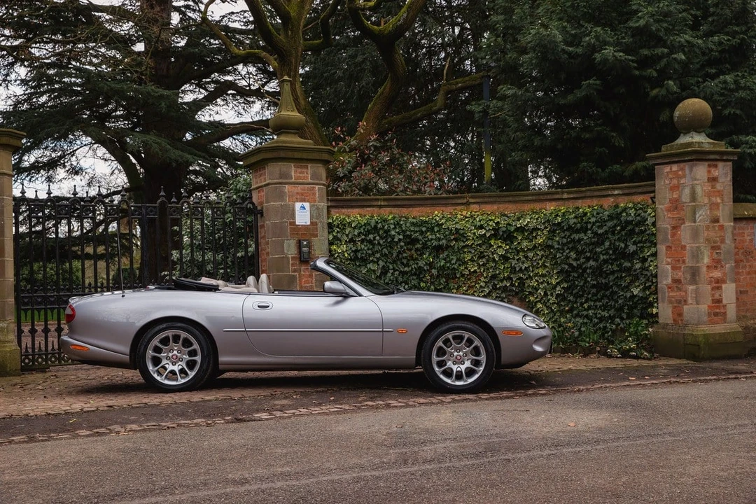 2000 Jaguar X100 XKR - Image 5 of 30