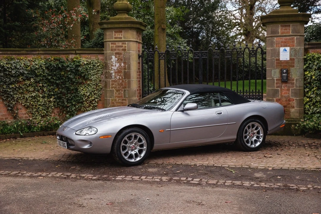 2000 Jaguar X100 XKR - Image 15 of 30