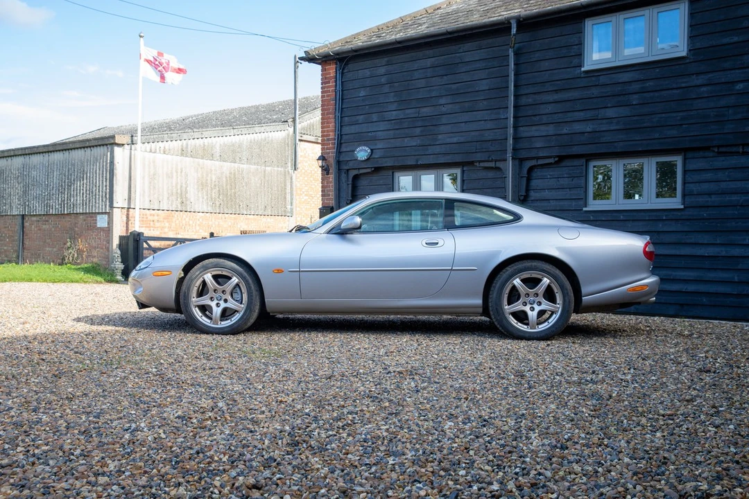 2000 Jaguar X100 XKR - Image 11 of 30