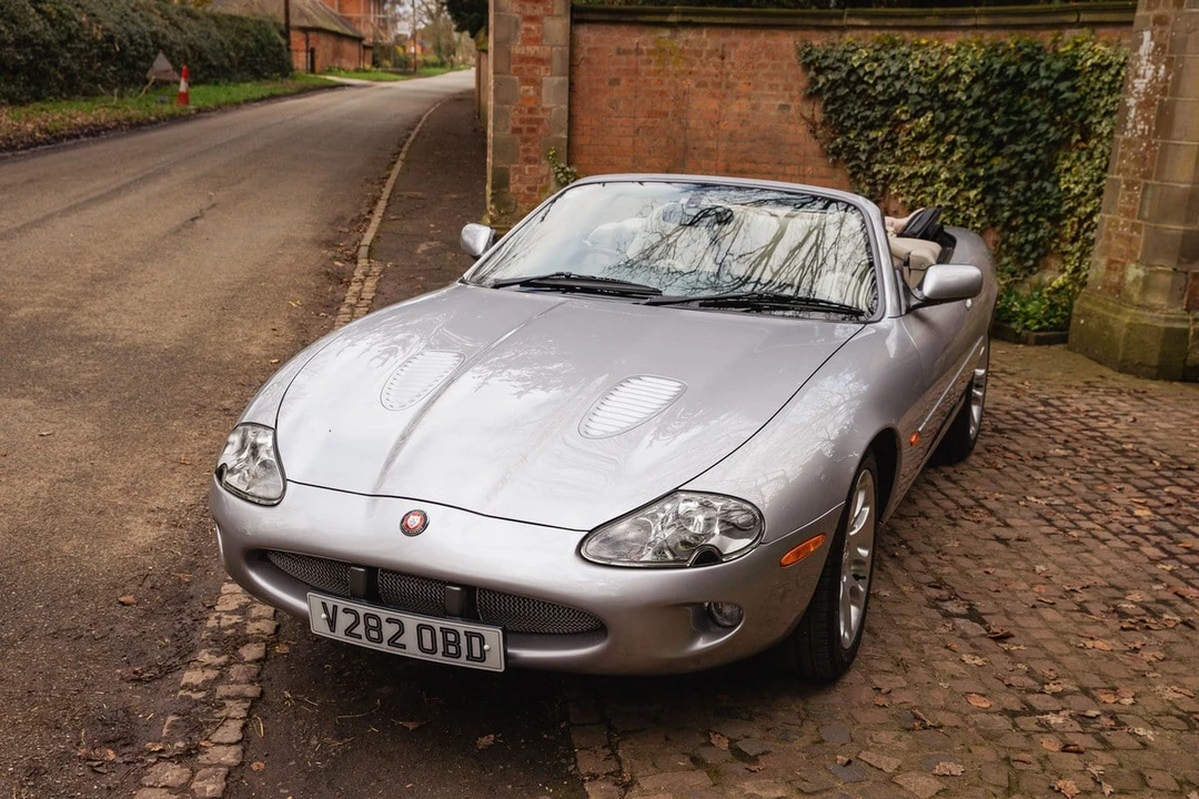 2000 Jaguar X100 XKR - Image 11 of 30
