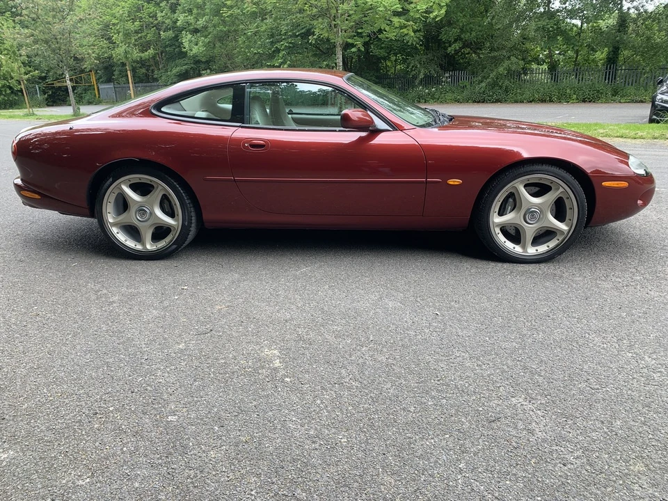 2000 Jaguar X100 XKR - Image 5 of 30