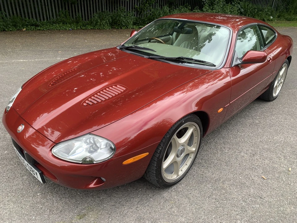 2000 Jaguar X100 XKR - Image 12 of 30