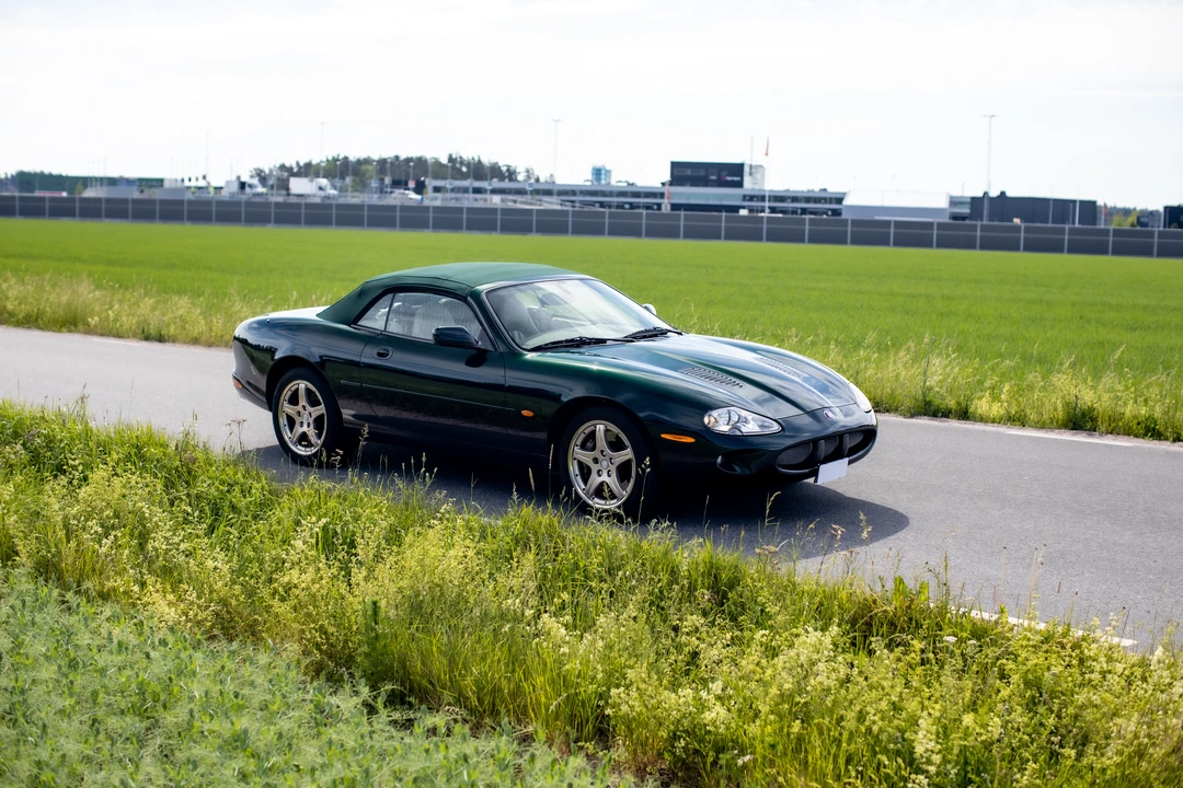 2000 Jaguar X100 XKR - Image 7 of 31