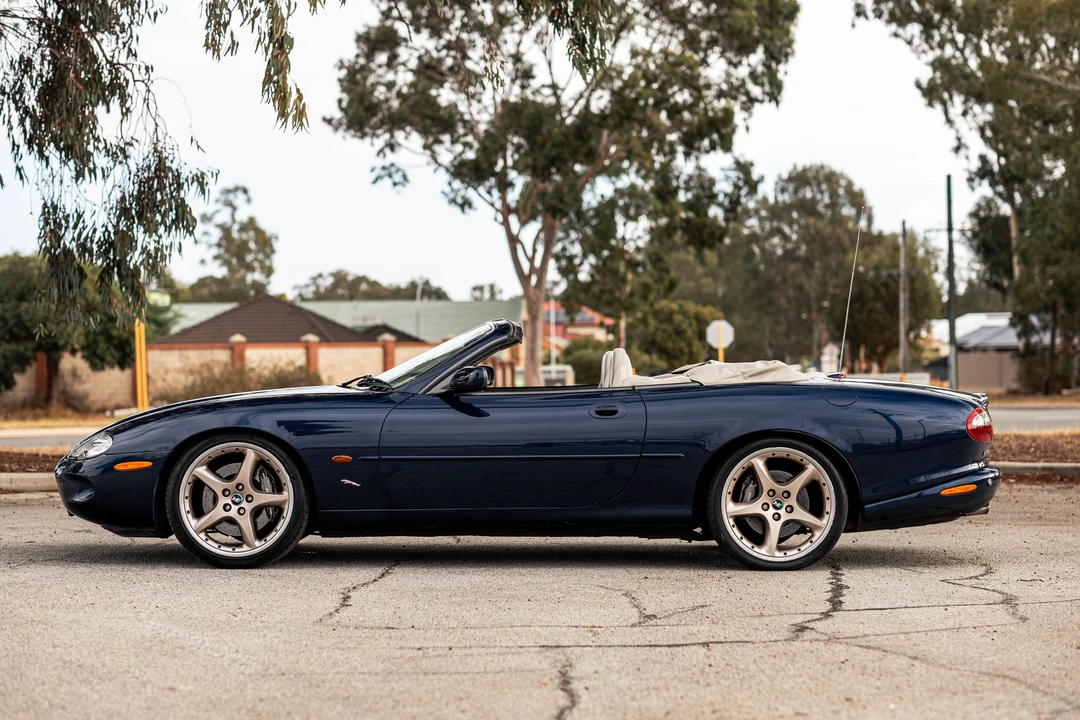 2000 Jaguar X100 XKR - Image 4 of 31