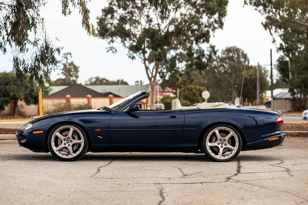 2000 Jaguar X100 XKR - Image 10 of 31
