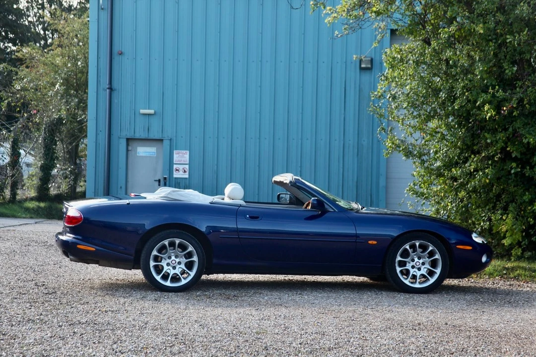 2000 Jaguar X100 XKR - Image 13 of 30