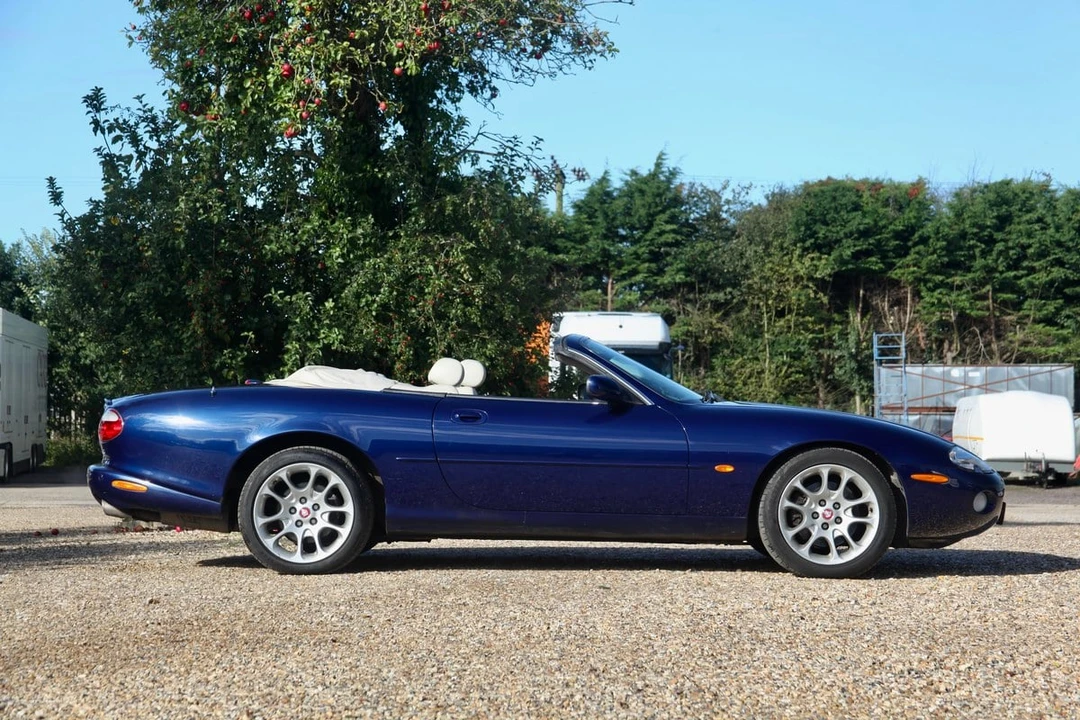 2000 Jaguar X100 XKR - Image 8 of 30