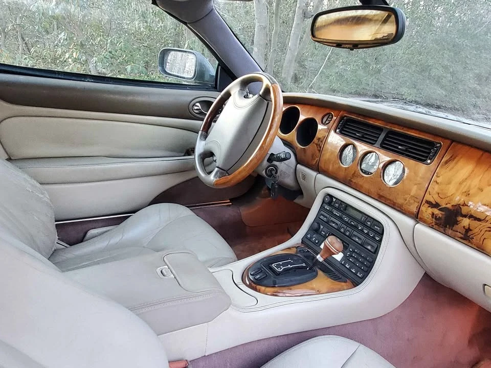 2000 Jaguar X100 XKR - Image 10 of 16