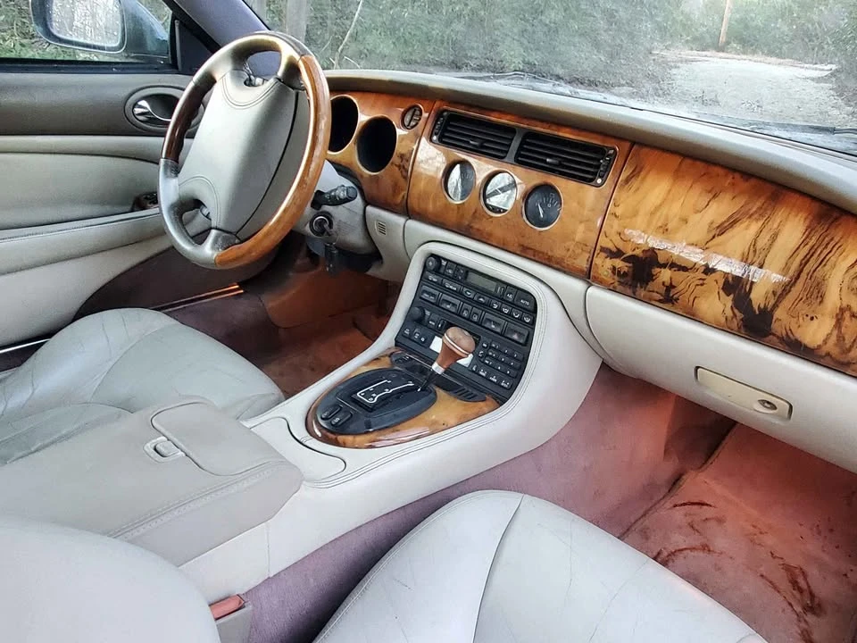 2000 Jaguar X100 XKR - Image 11 of 16