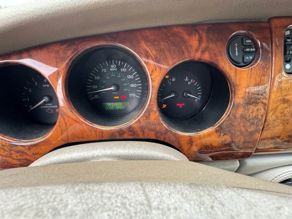 2000 Jaguar X100 XKR - Image 15 of 17