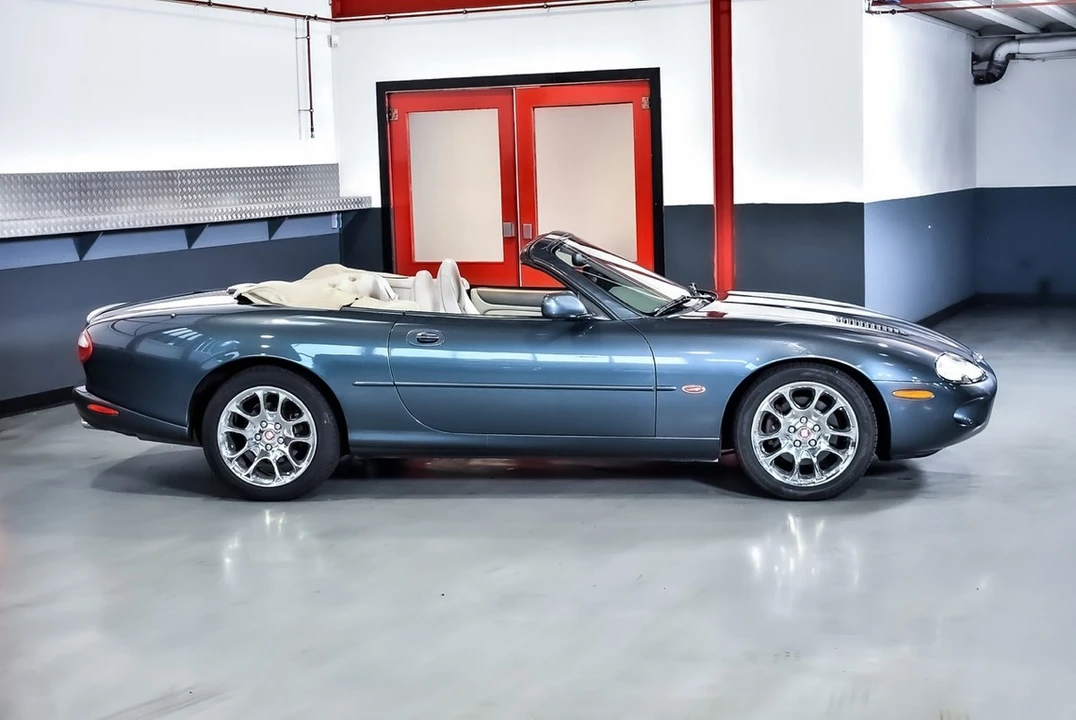 2000 Jaguar X100 XKR - Image 9 of 30