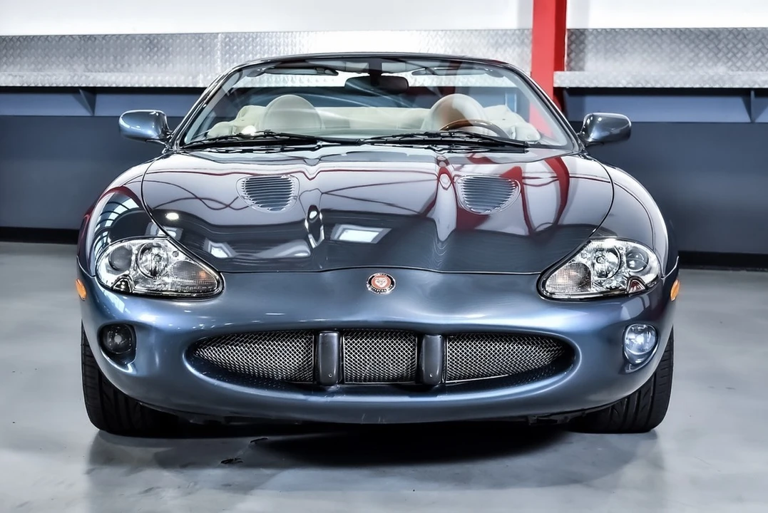 2000 Jaguar X100 XKR - Image 3 of 30