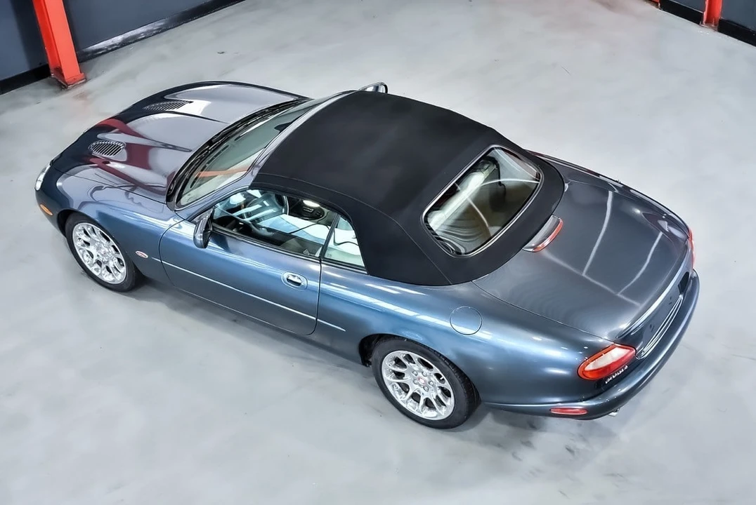 2000 Jaguar X100 XKR - Image 25 of 30