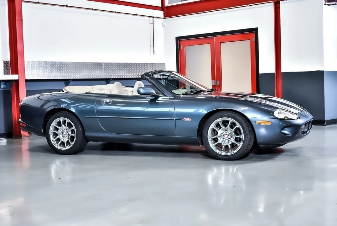 2000 Jaguar X100 XKR - Image 8 of 30