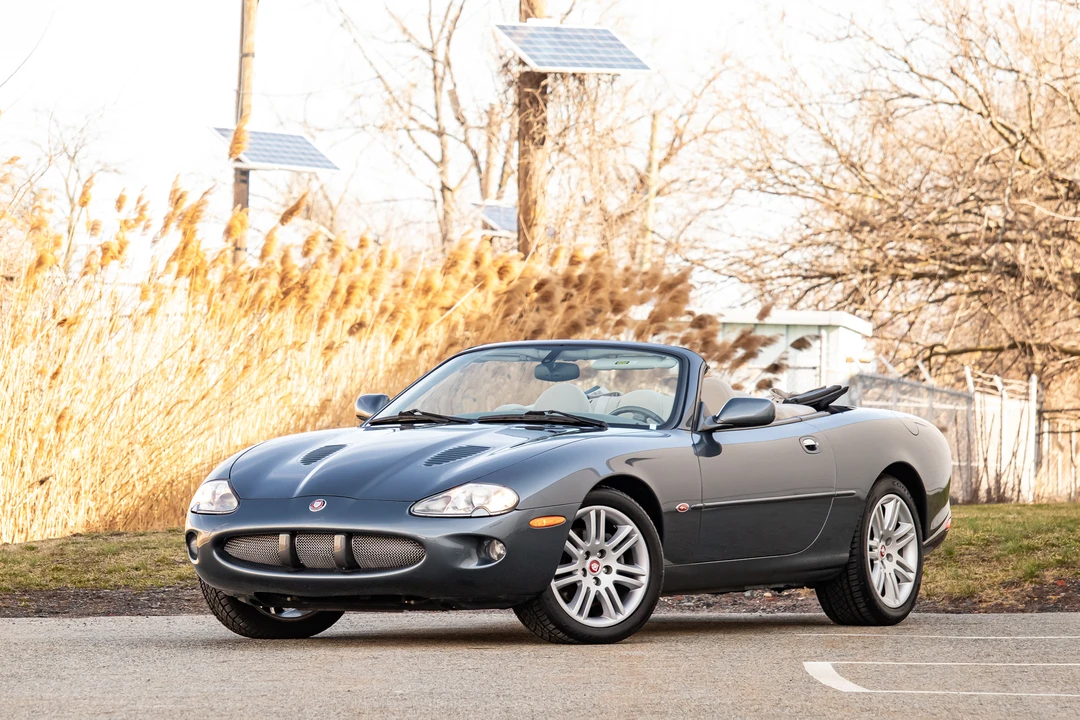 2000 Jaguar X100 XKR - Image 2 of 31