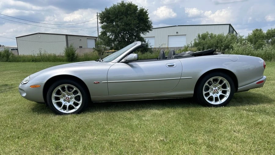 2000 Jaguar X100 XKR - Image 2 of 12