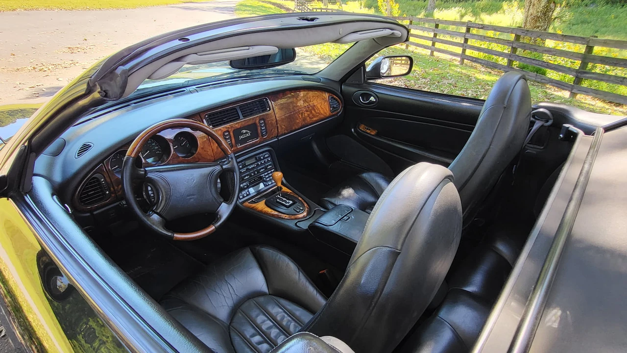 2000 Jaguar X100 XKR - Image 3 of 15
