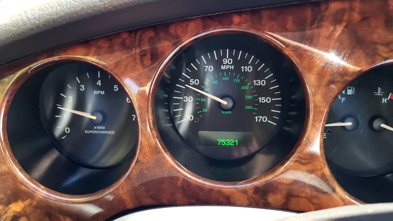 2000 Jaguar X100 XKR - Image 6 of 15