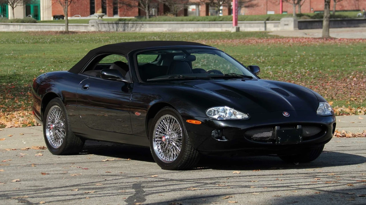 2000 Jaguar X100 XKR - Image 12 of 28