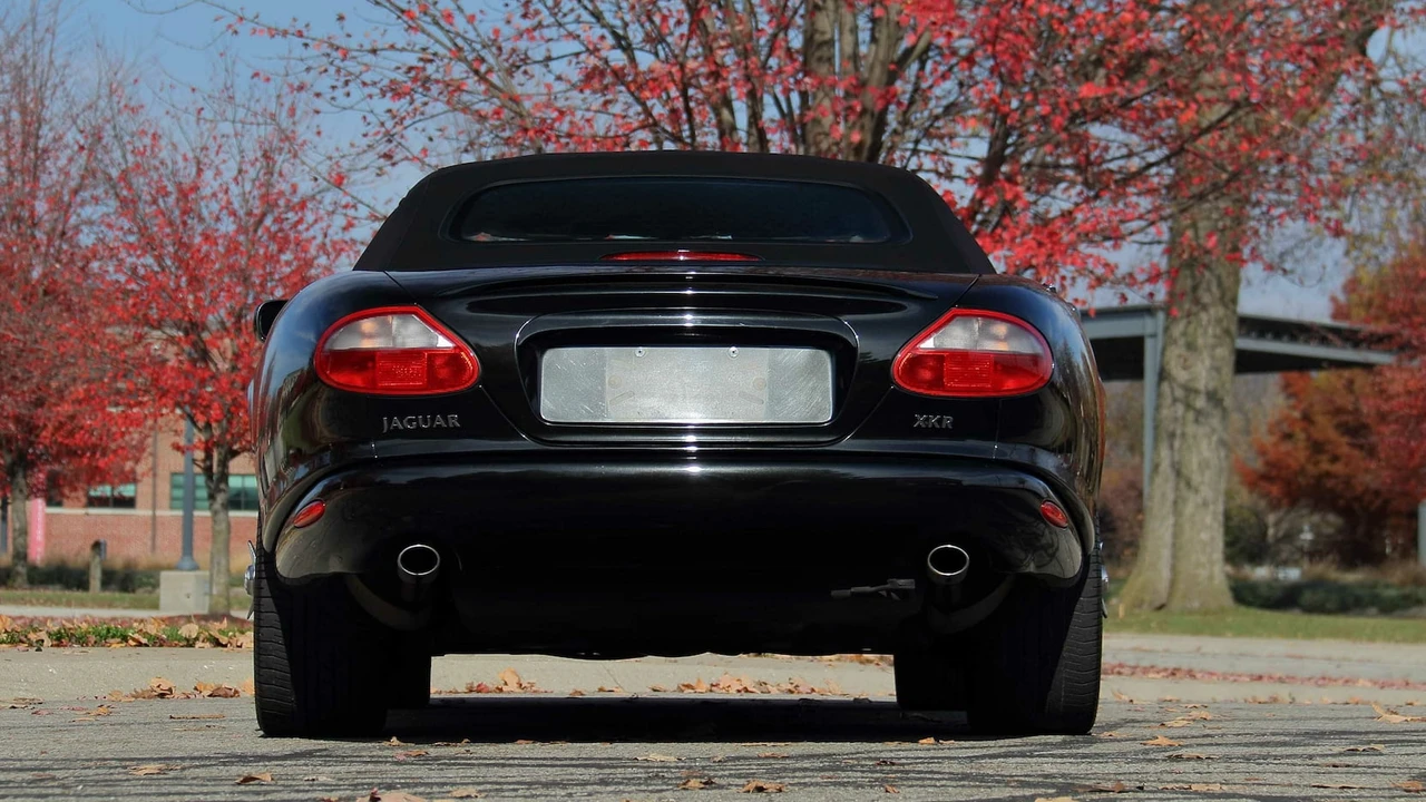 2000 Jaguar X100 XKR - Image 15 of 28