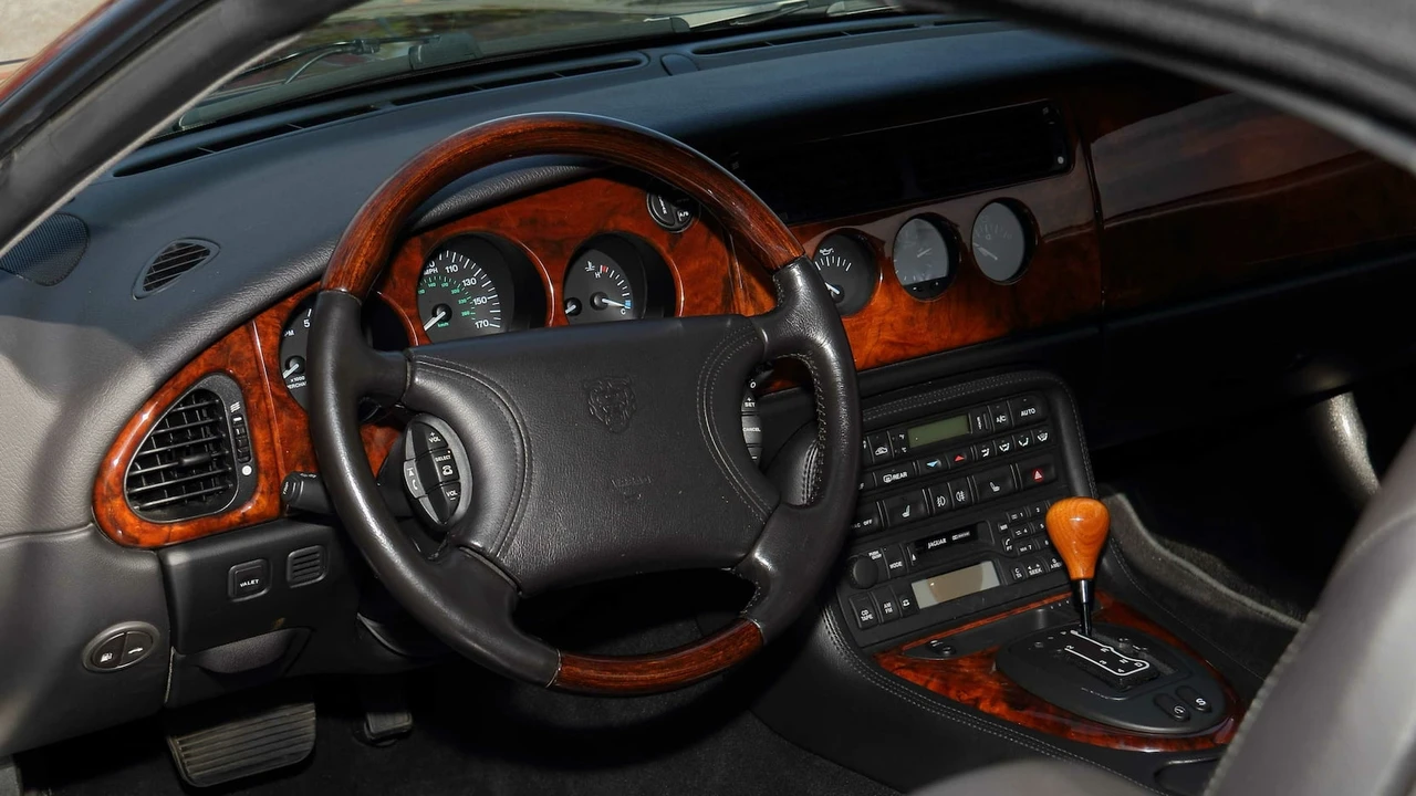 2000 Jaguar X100 XKR - Image 16 of 28