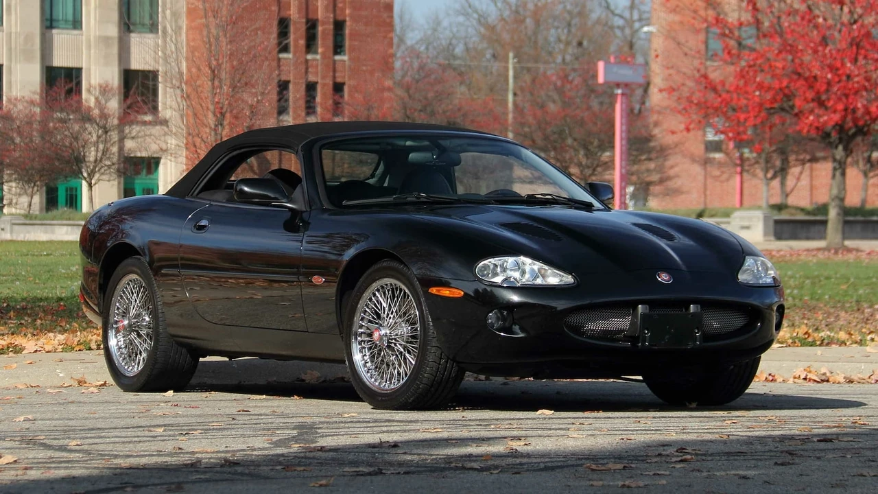 2000 Jaguar X100 XKR - Image 20 of 28
