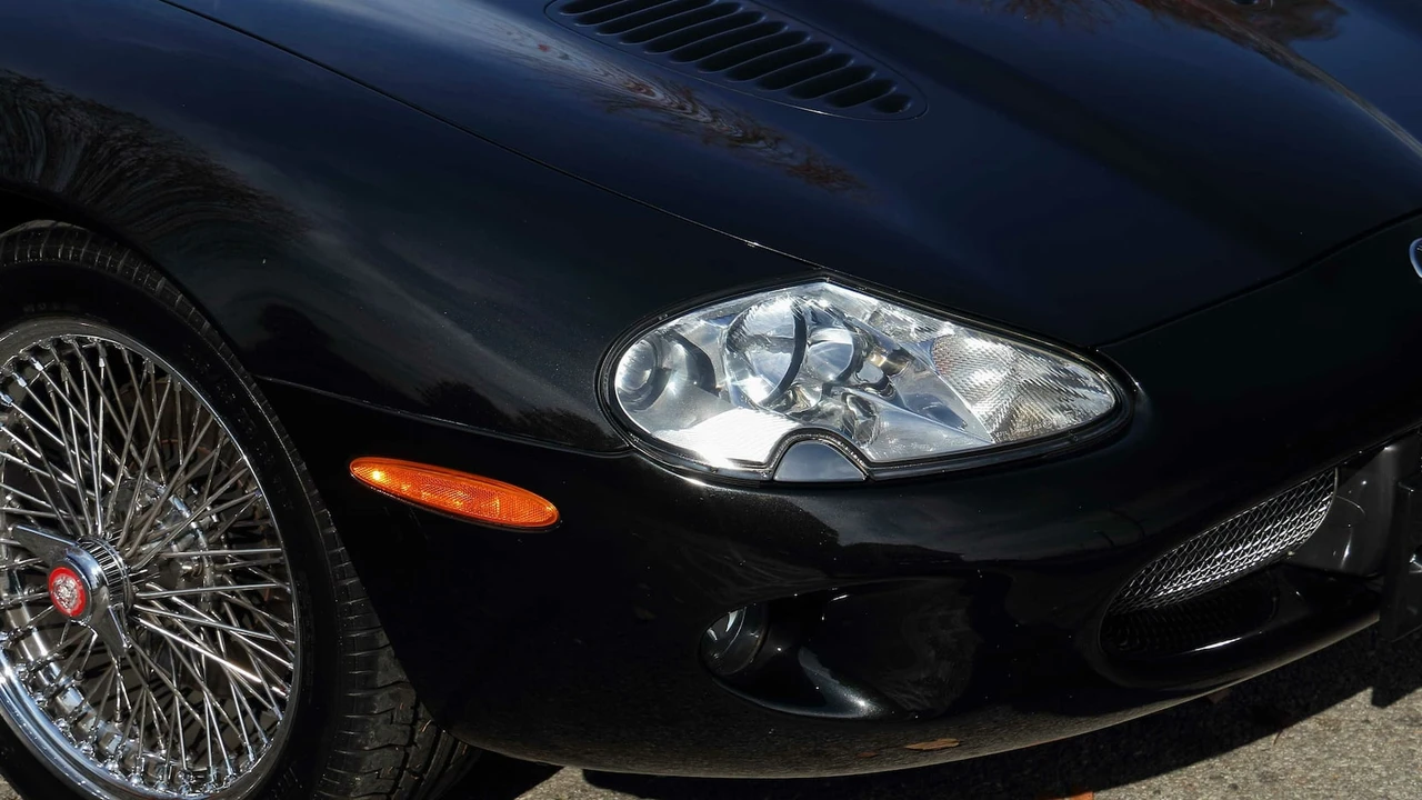 2000 Jaguar X100 XKR - Image 27 of 28