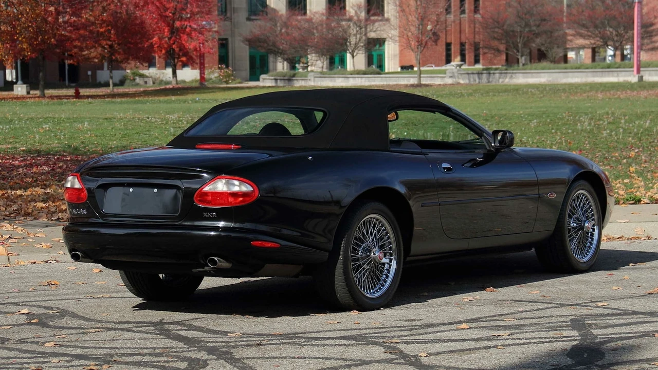2000 Jaguar X100 XKR - Image 3 of 28