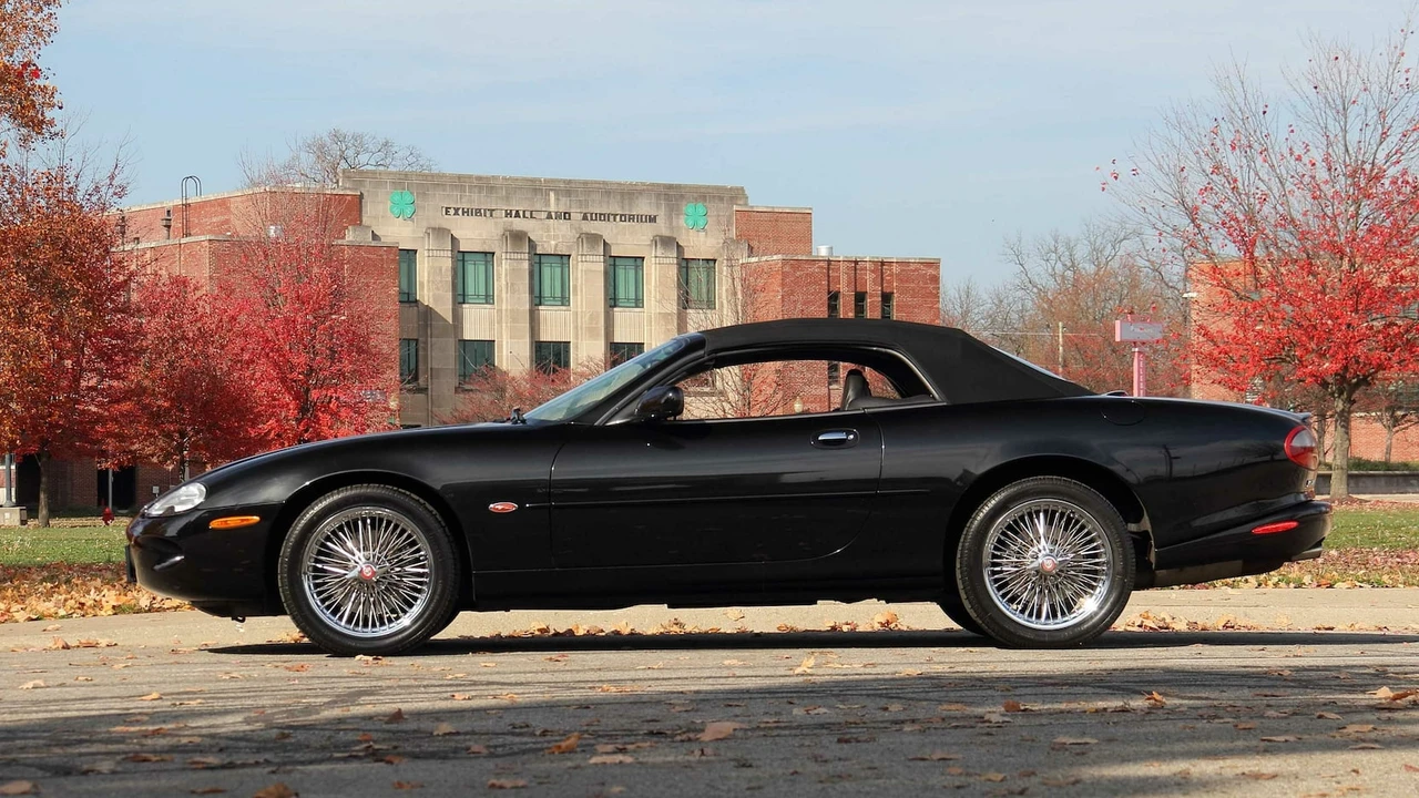 2000 Jaguar X100 XKR - Image 8 of 28