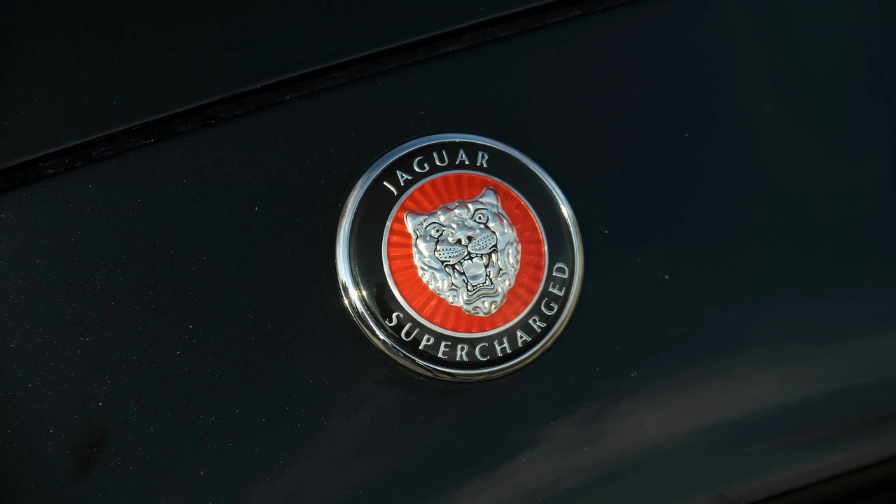 2000 Jaguar X100 XKR - Image 9 of 28