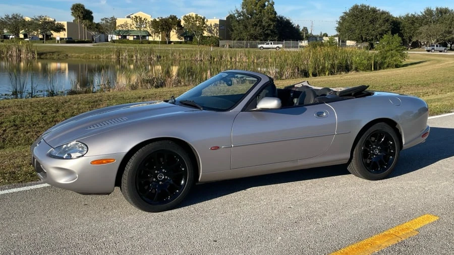 2000 Jaguar X100 XKR - Image 2 of 17