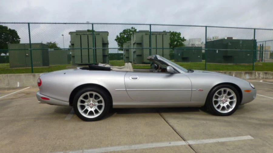 2000 Jaguar X100 XKR - Image 2 of 7