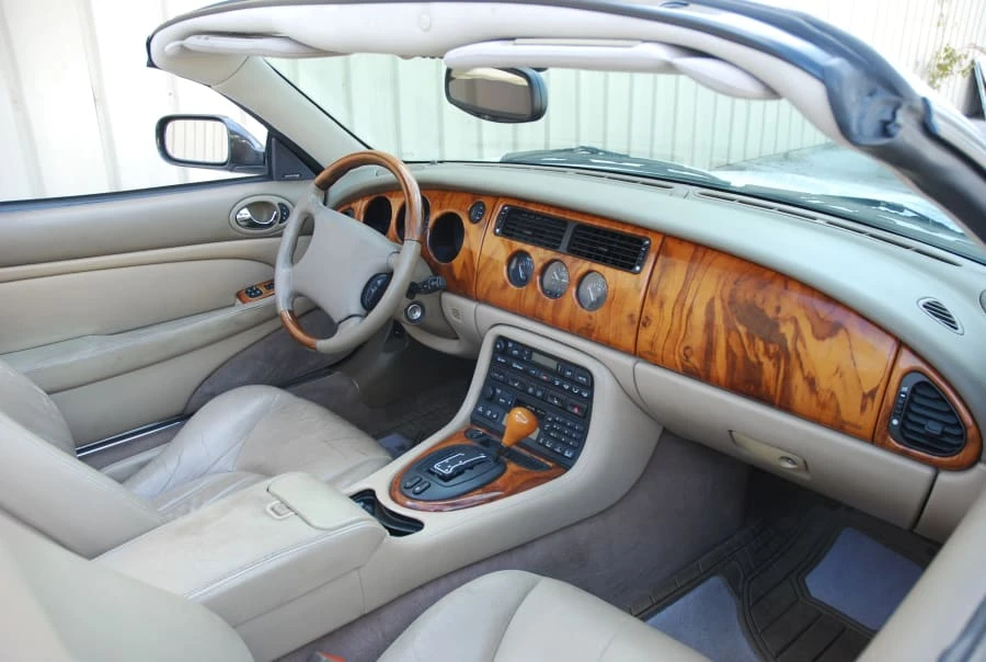 2000 Jaguar X100 XKR - Image 4 of 10