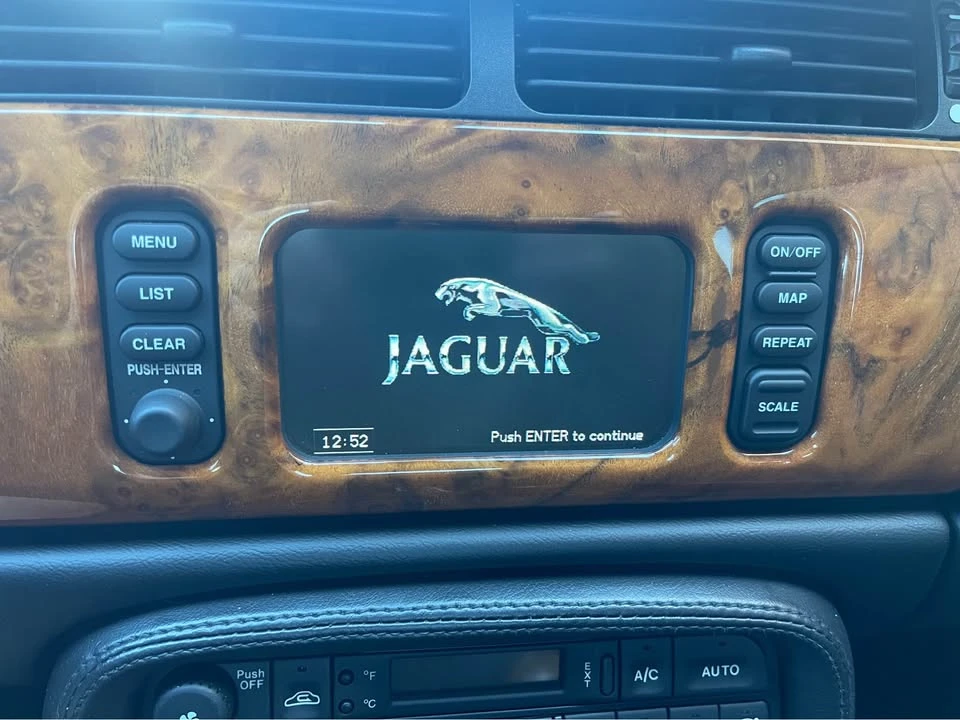 2000 Jaguar X100 XKR - Image 16 of 18