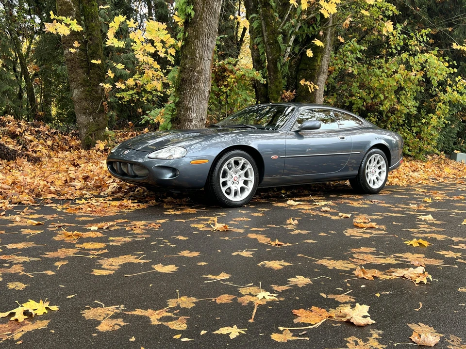 2000 Jaguar X100 XKR - Image 2 of 31